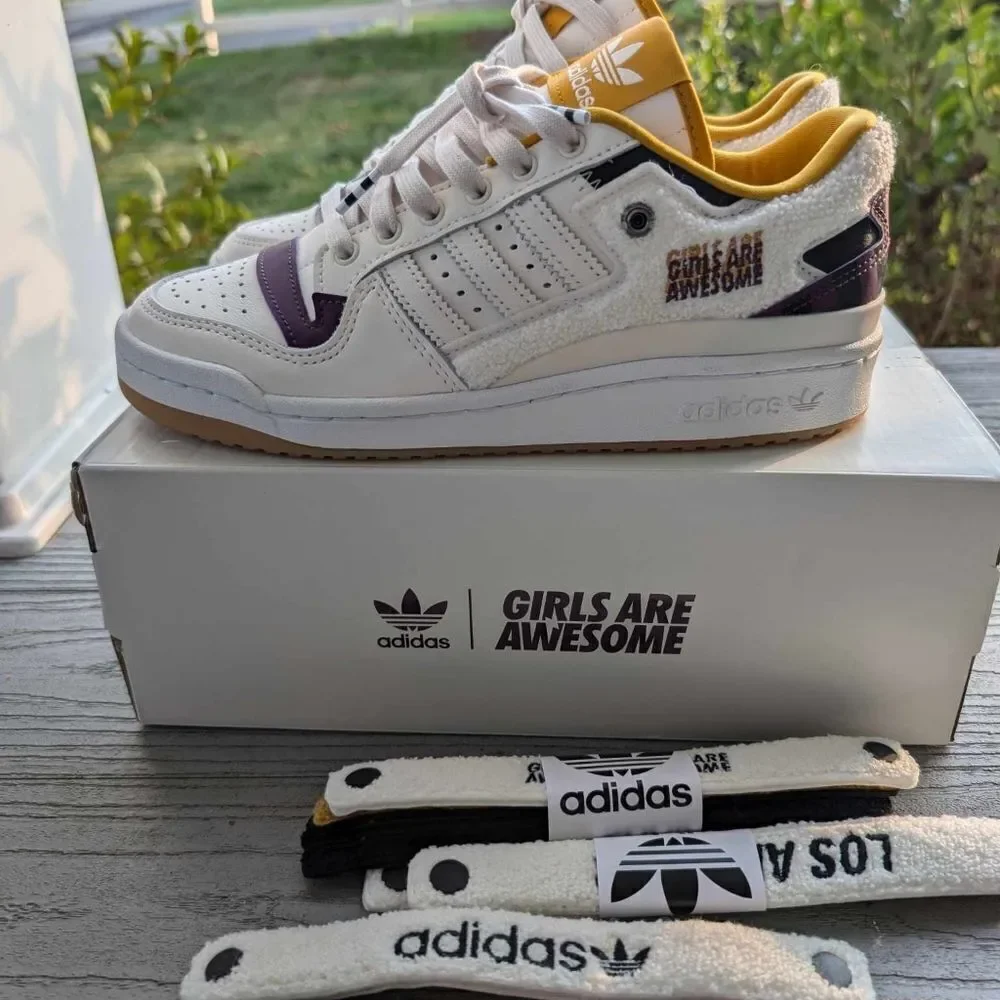 ADIDAS FORUM LOW GIRLS ARE AWESOME limited edition 2021 Womens 8 sneakers NEW